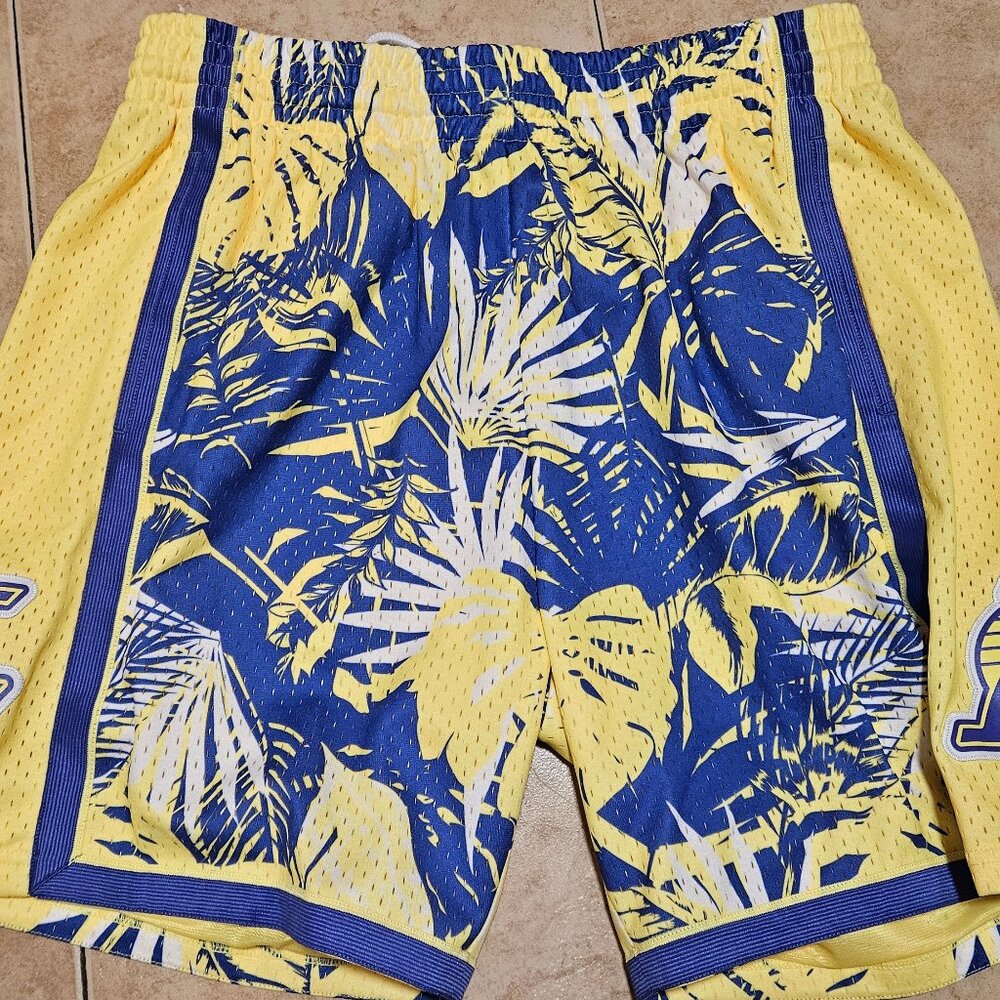 Los Angeles Lakers M&N Hardwood Classics Neon Tropical Swingman Shorts - Size L